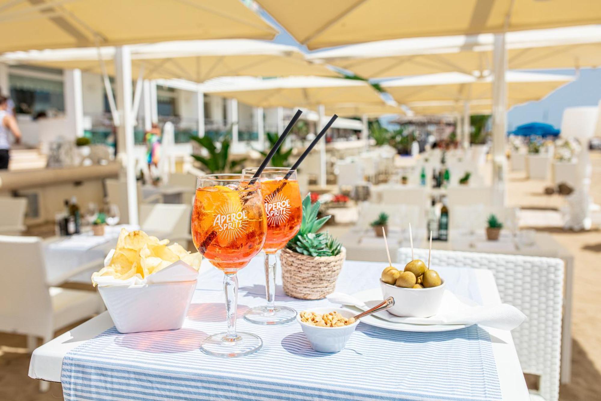 Hotel Vittoria Lignano Sabbiadoro Esterno foto