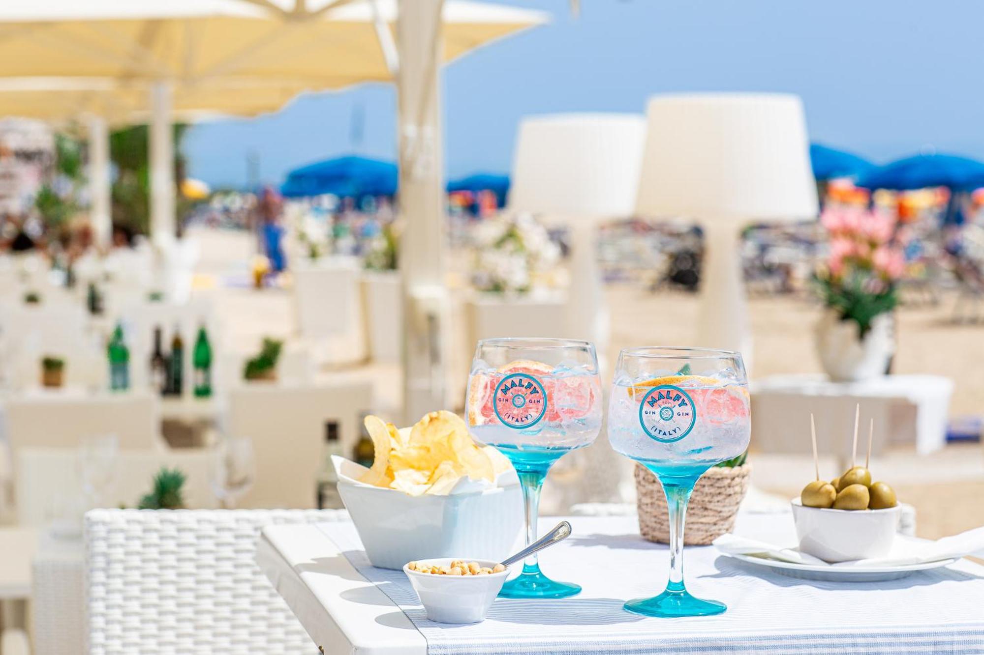 Hotel Vittoria Lignano Sabbiadoro Esterno foto