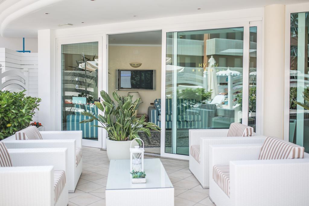 Hotel Vittoria Lignano Sabbiadoro Esterno foto