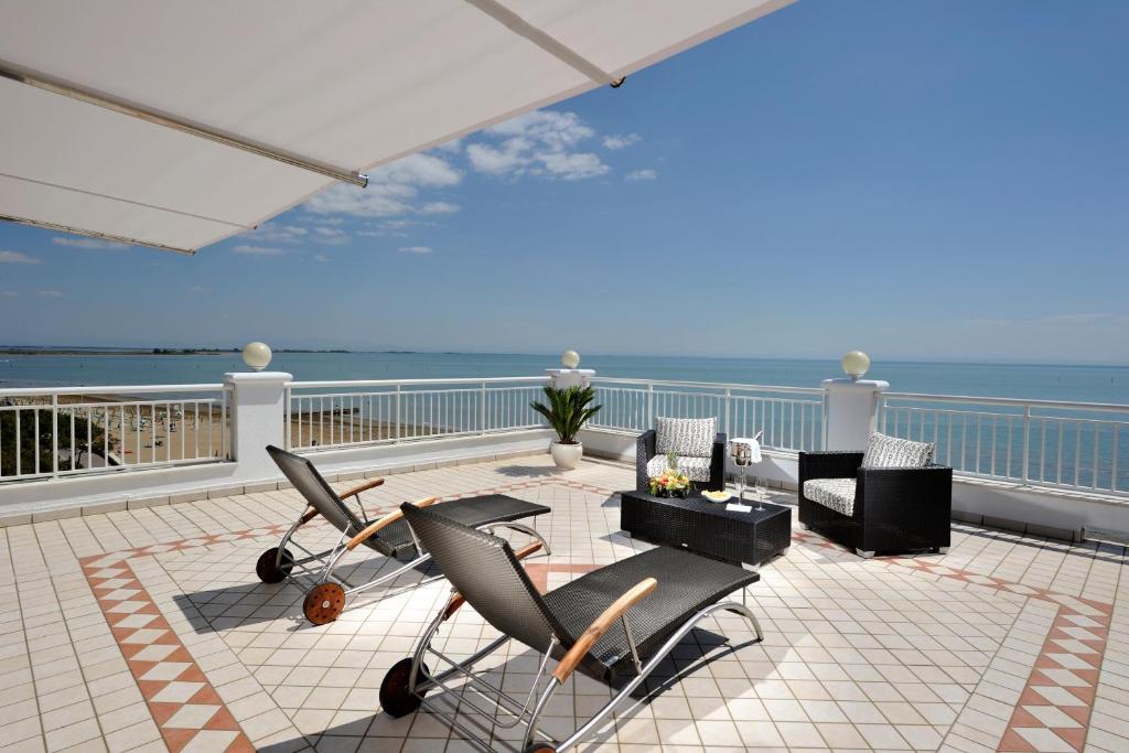 Hotel Vittoria Lignano Sabbiadoro Esterno foto
