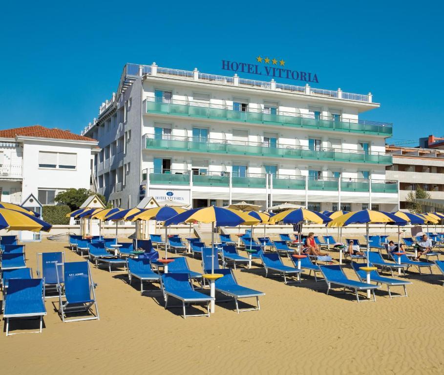 Hotel Vittoria Lignano Sabbiadoro Esterno foto