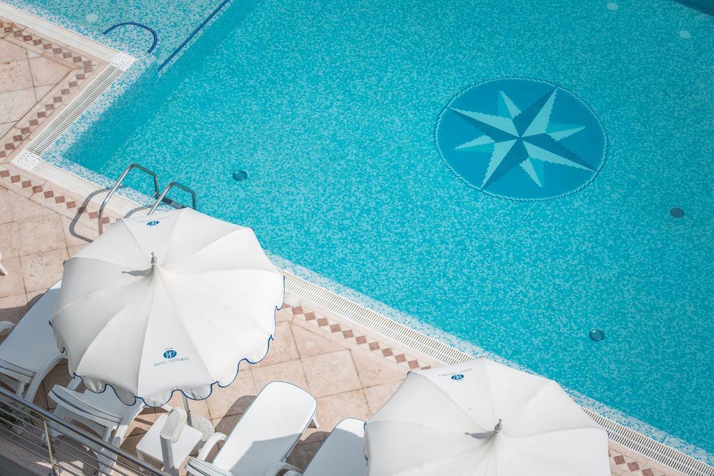 Hotel Vittoria Lignano Sabbiadoro Esterno foto