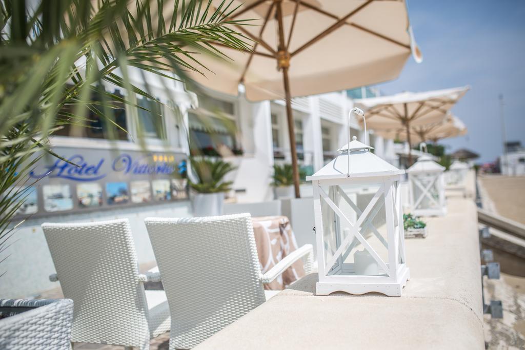 Hotel Vittoria Lignano Sabbiadoro Esterno foto