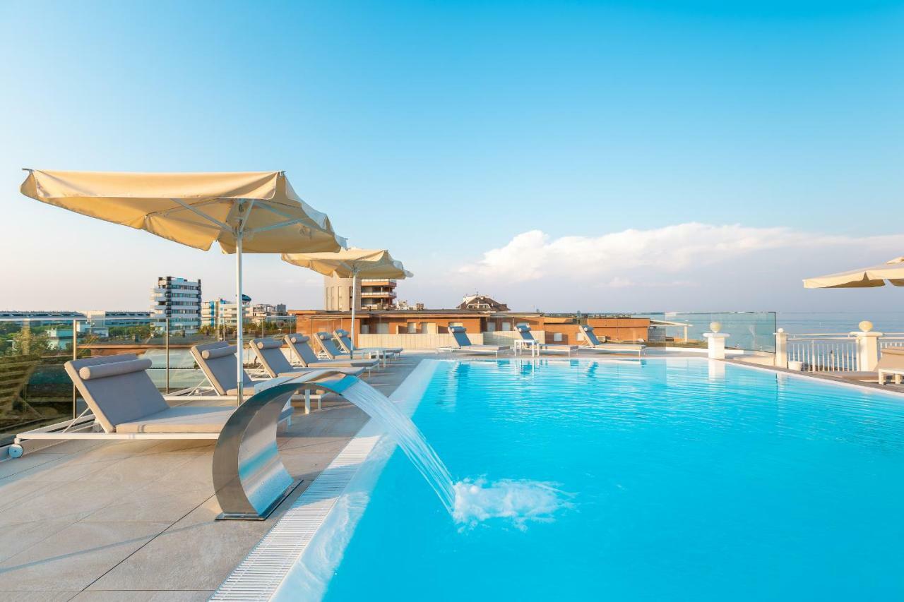 Hotel Vittoria Lignano Sabbiadoro Esterno foto